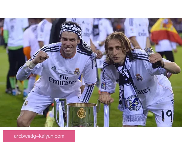 佩德里与莫德里奇技术风格对比，未来之星仍在追赶岁月之星